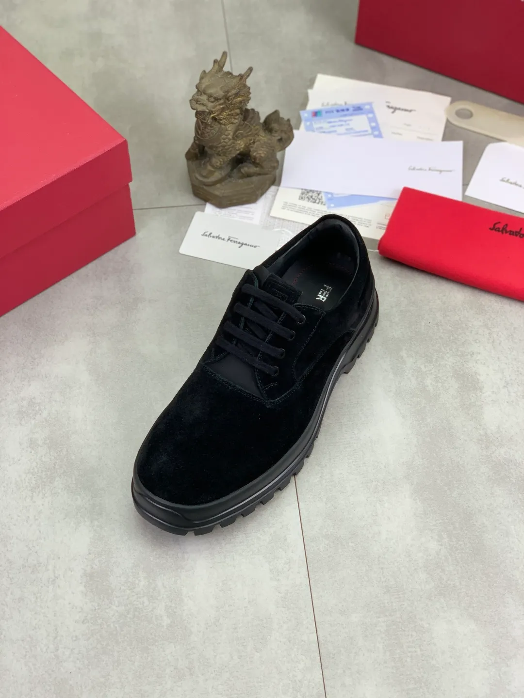 Men's men's shoes💰P640💰【New style】High quality water-dyed cowhide 🆘【Salvatore Ferragamo】Ferragamo's latest casual business leather shoes for men! Listed simultaneously! The fabric is made of specially imported original calfskin, and the interior is made of imported water-dyed cowhide. It is absolutely luxurious and leads the fashion trend. High-end foam outsole, matching sizes: 38-44 (45 and 46 can be customized) 4️⃣ colors available